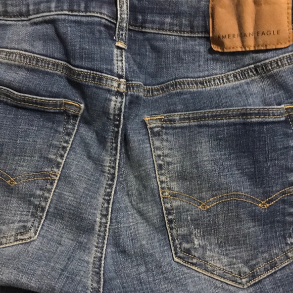 American Eagle blue ripped jeans - Picture 5 of 5